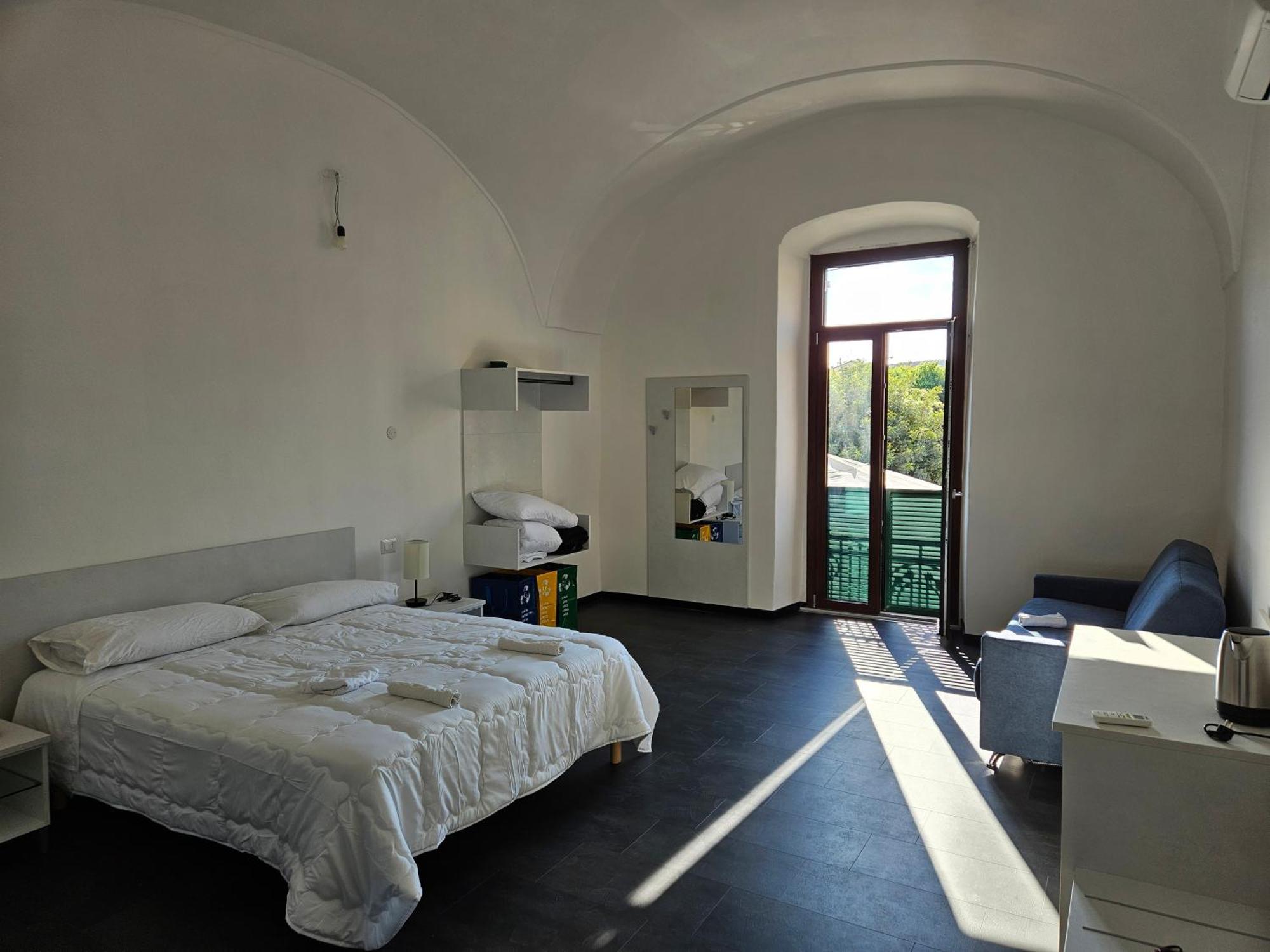 La Dama Del Castello Hotell Bosa Eksteriør bilde